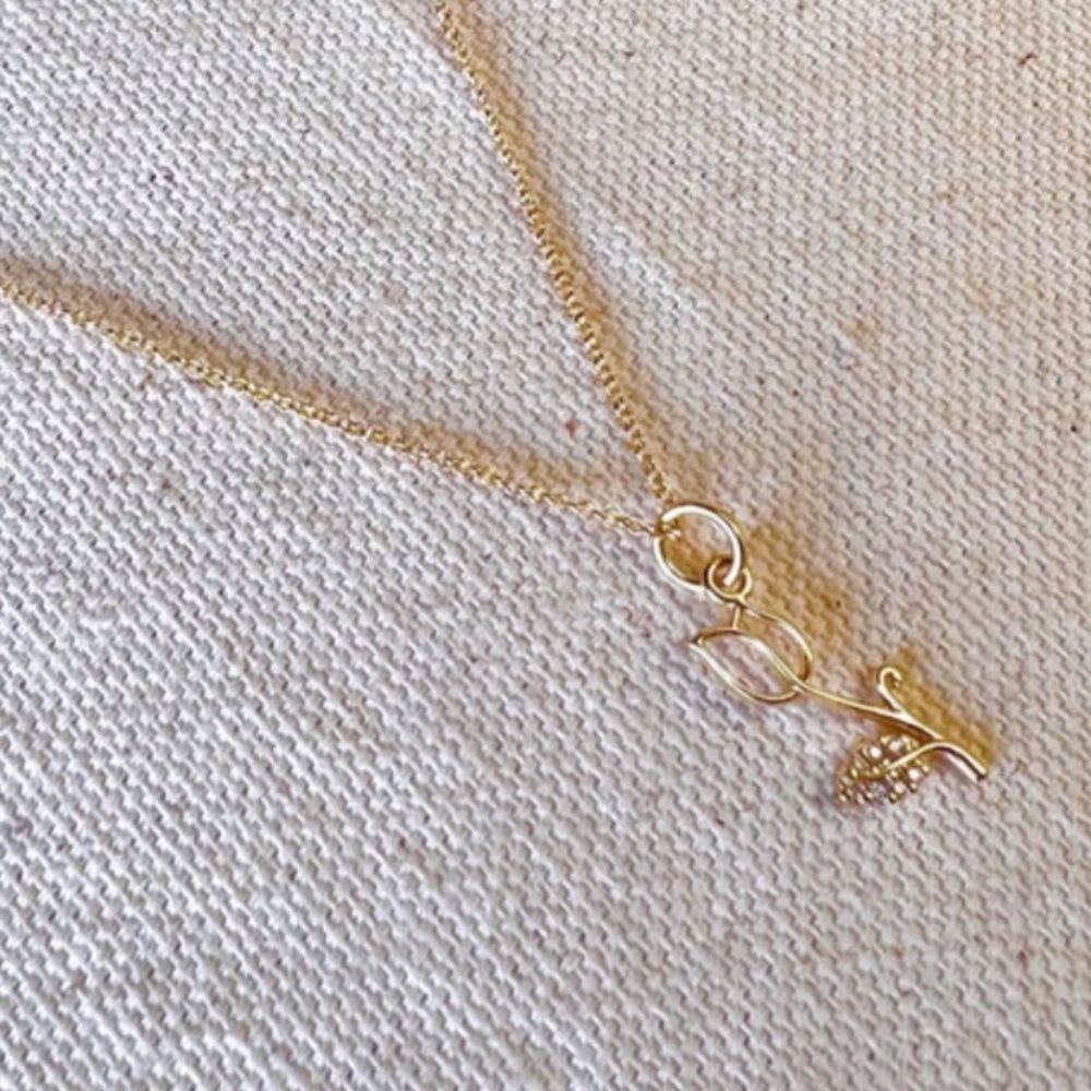 New Charming 18k Gold Filled Tulip Charm Necklace.
